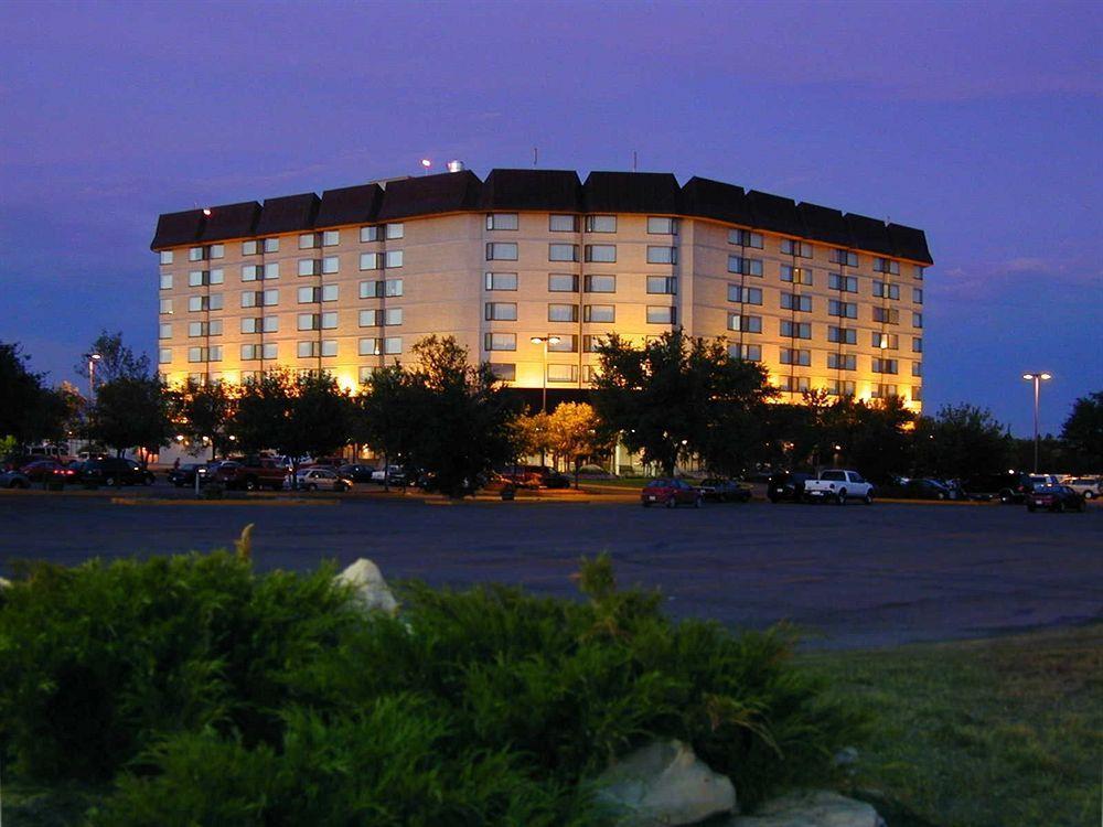 Saskatoon Inn & Conference Centre Exterior photo